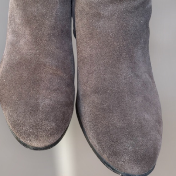 Coach - Picture 6 of 7